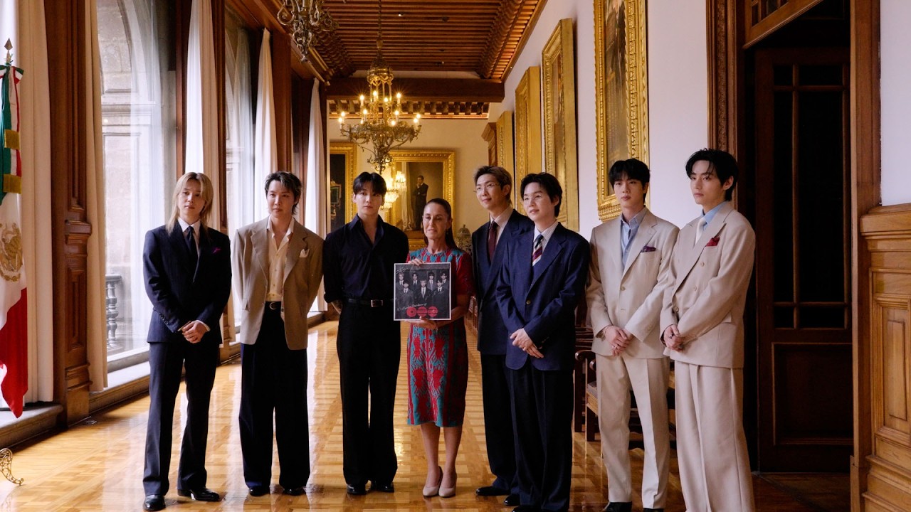 BTS Visits Mexico's National Palace