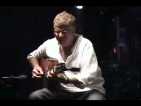 Romero Lubambo  (amazing solo, acoustic guitar)