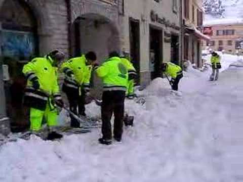 Emergenza neve - Piobbico gennaio 2005