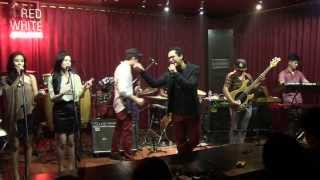 Maliq &amp; D&#39;Essentials - Untitled ~ Penasaran ~ Seriwedari ~ Pilihanku @ Mostly Jazz 19/09/13 [HD]