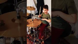 PRIMISSIME LEZIONI di BATTERIA per MATTIA! #figlio di #musicista #salaprove in #casa #batteria