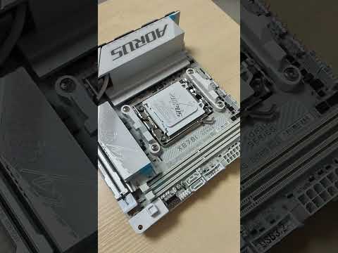 GIGABYTE X870I AORUS PRO ICE