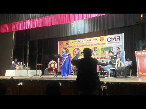 Extrordinay singing by vizag girl