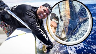 PESQUEI O PEIXE MAIS RARO DO MAR!! MEU PRIMEIRO MARLIN AZUL DE 350 KG!!  [MAUMAUZK]