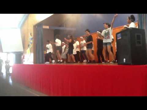 Avondale intermediate Move your body performance
