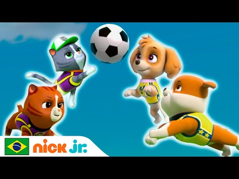 Capa de Patrulha Canina | Os filhotes jogam futebol! | Nick Jr. em Português