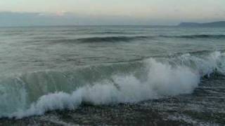 preview picture of video 'Autumn Morning over Gythio Bay, Mavrovouni Beach'