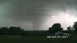 preview picture of video '5/13/2009 Kirksville, MO Tornado Video Part 4.'