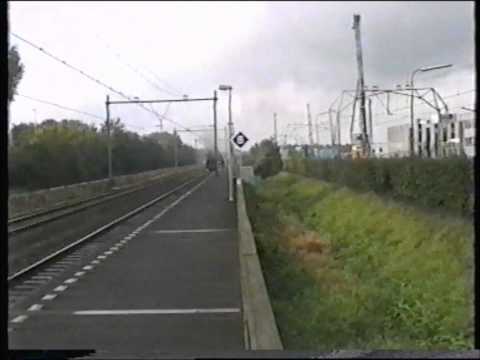 DB, SSN, BR 23 023 over het "oude"station Barendrecht in juni 2000.