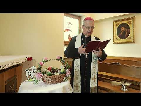 Wielkanoc 2022. Święcenie pokarmów - wspólna modlitwa z biskupem Janem Piotrowskim