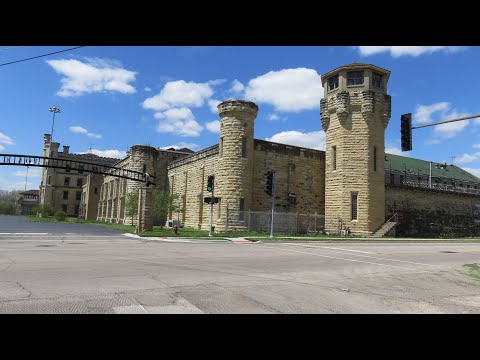 A Walk Through Old Joliet Prison (Joliet Correctional Center)