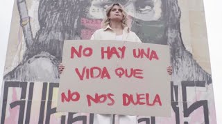 No Hay una Vida Que No Nos Duela Lyrics English Translation