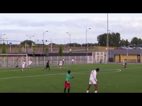 Lorenzo van Slimming | Zeeburgia C1 scoort tegen Zuidoost United 14-08-2013