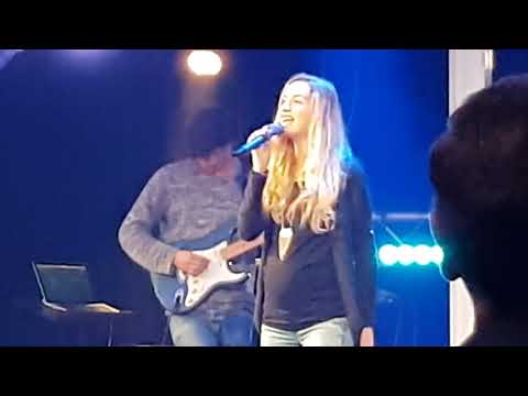 Basis cc - Opwekking 588 - Er is geen vriend zo trouw als Jezus