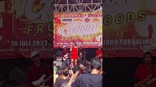 Download lagu heboh cewek berhijab joget, asik di acara dangdut  pesta  rakyat Purbalingga ,tapi joget nya sopan,, mp3