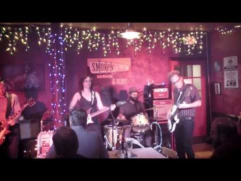 Erin Harpe & the Delta Swingers at Smoken' Joe's 1/3/14 (2nd set)