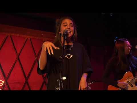 Alaina Castillo - i don't think i love you anymore [4K] (live @ Rockwood Music Hall 12/7/19)