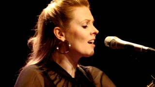 patricia kelly panningen Holland 22-05-2011 explosions.MPG