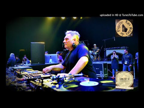 Dj Ralf @ Les Folies De Pigalle  06 04 2003