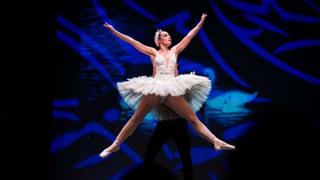 26. Ballerinas di Praga – Duet z Labutího jezera (lektor Michal Mach)