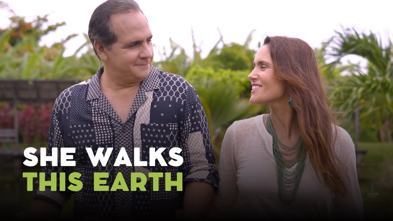 She Walks This Earth TV - Ricardo Bacelar