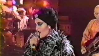 Siouxsie & The Banshees - Song From The Edge Of The World + Trust In Me [live '87]