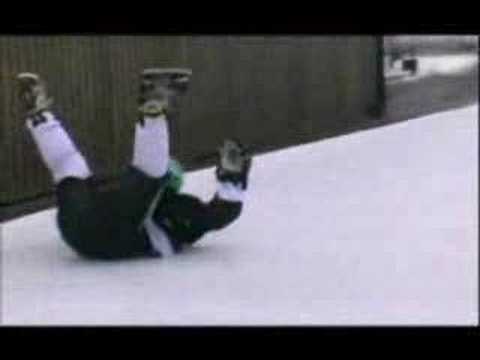 Paolo Roberto vs Nils Ekman i en hockeyfight - GrrrHockey