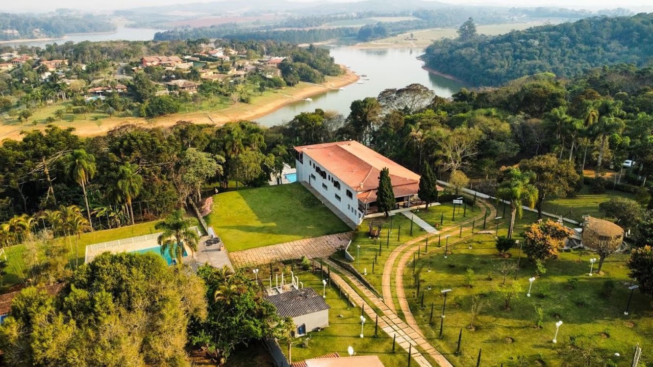 Chácara dos Sonhos, Suítes e Espaço Gourmet! 8 130m² de Terreno à Beira da Represa em Ibiúna SP!
