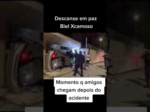 Cantor de brega funk, MC Biel Xcamoso morre em acidente em Boa Viagem