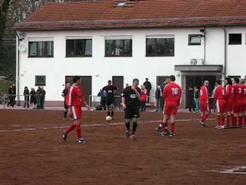Spiel gegen FC Maroc in der 28. Minute