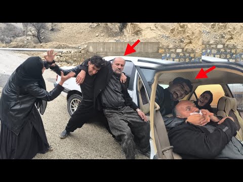 Waiting for Farzad's release in court;  the moment Tayyaba broke down...😭