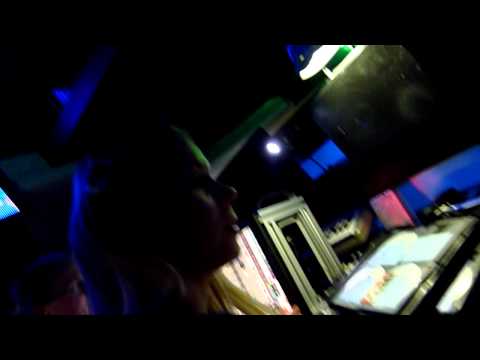 2 Elements @ Bonkers Club - Put your hands up for Riverside.MOV