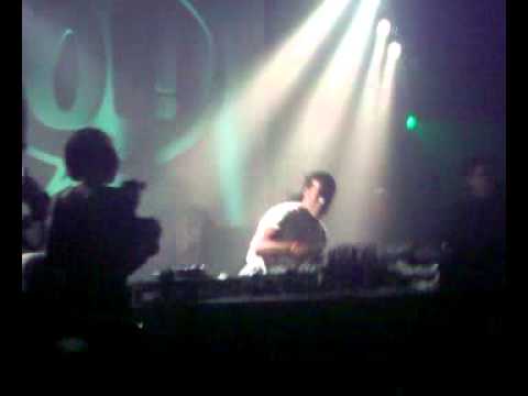 J DA FLEX @ THE FIRM / Oi! & DEF:INITION 14 mei 2011 Paradiso Amsterdam