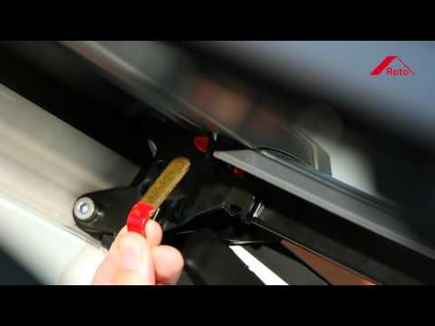 Roto top-hung/pivot roof window Designo R8 ‒ activation.