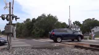 preview picture of video 'CSX Crossing Ebeneezer Road'