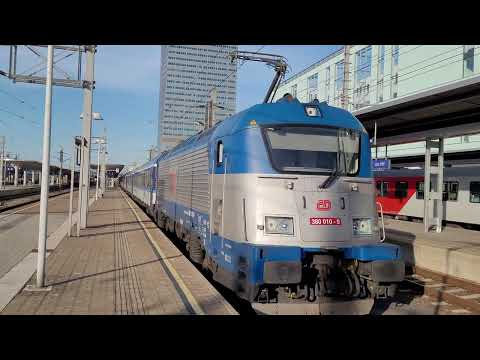Abfahrt des EuroNight 50467 + EuroCity 330 "Jižní expres" am 19.06.2022 in Linz Hbf