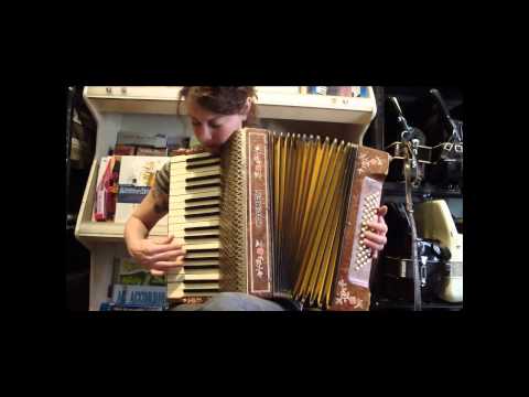 731 - Wood Alpine Hohner Carmen MM 48 $595