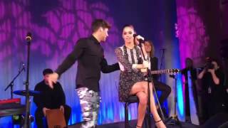 Tini cantando losing the love