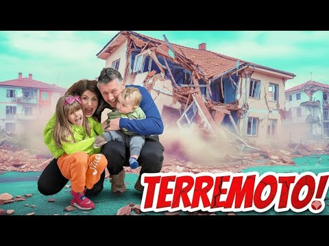 IL TERREMOTO HA FATTO CROLLARE LA NUOVA CASA DI AURORA E CAPITAN DAD! SIAMO INTRAPPOLATI DENTRO