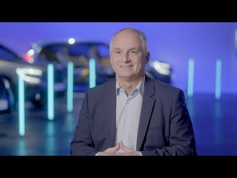 Relive the World Premiere of the All-new Renault Espace | Renault Group