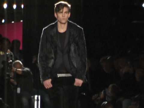 EMANUEL UNGARO, defile automne hiver 2009-2010