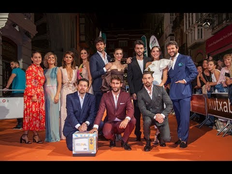 Velvet Colección - Segunda temporada | Alfombra naranja FesTVal 2018