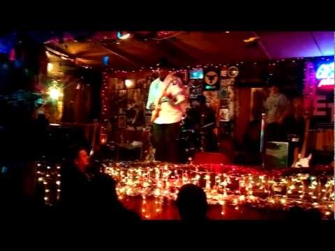 Gips Place, Earl Williams