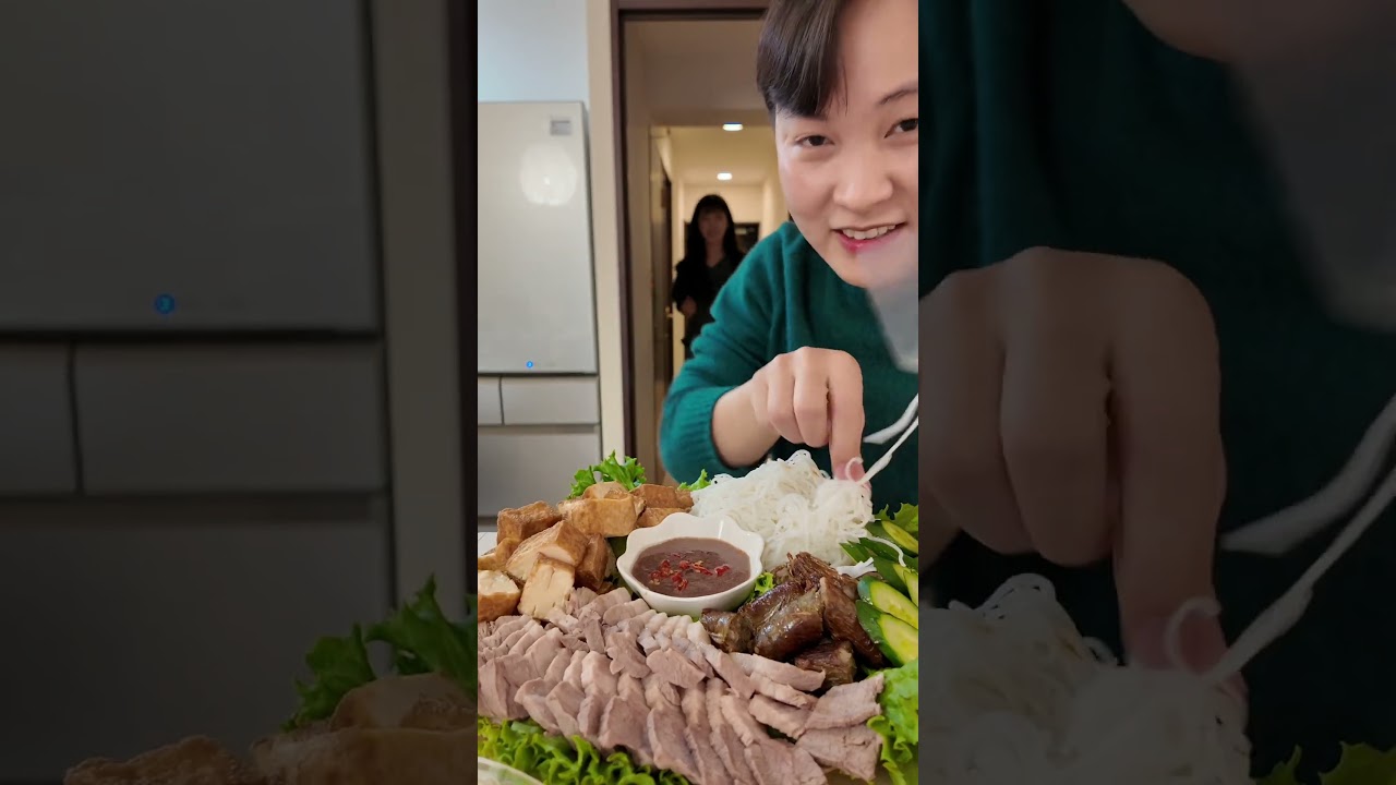 Thử thách Kanako ăn BÚN ''ĐẬU MẮM TÔM''