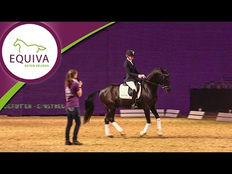 Zwischen Schule und Turniersport - die EQUIVA Nachwuchsreiterinnen im Interview