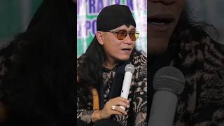 Download lagu PESAN KERAMAT GUS MIFTAH: Tinggalkan Guru Yang Tidak Bisa Membuatmu Tersenyum mp3