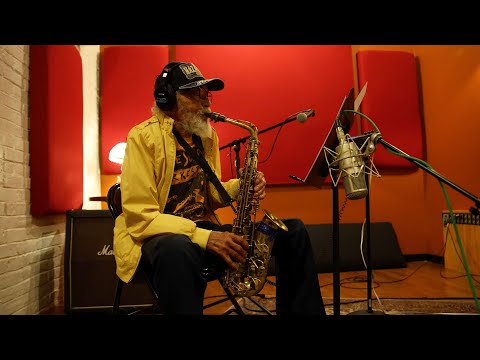 Marshall Allen feat. Neneh Cherry - New Dawn (Official Music Video)