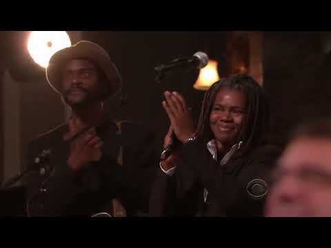 Mashup Bonnie Raitt, Tracy Chapman, Jeff Beck and Beth Hart   Sweet Home Chicago   (Buddy Guy Trib.)