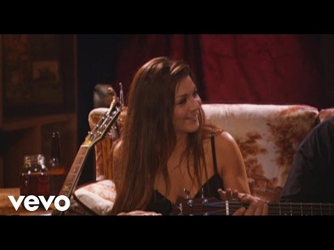 Gretchen Wilson - Tonight the Bottle Let Me Down (from Undressed (Live))