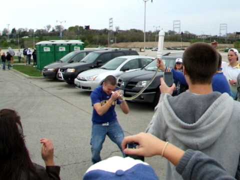 Pressurized Beer Bong FAIL - Milwaukee Tailgate